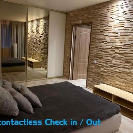 Oak Lounge Lux Apartment 里加 外观 照片